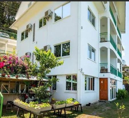 Manfiyo Guest House Anse Boileau 외부 사진