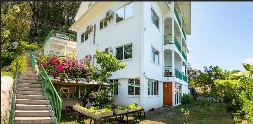 Manfiyo Guest House Anse Boileau 외부 사진